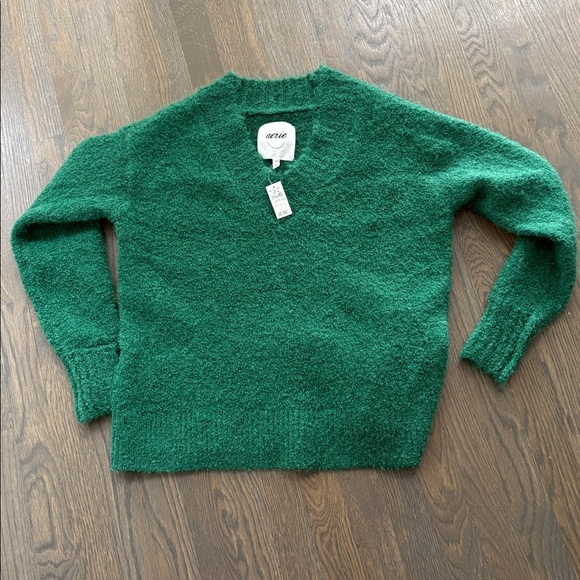 aerie Sweaters - Aerie Green v Neck Pullover Sweater. XXS OVERSIZED NWT